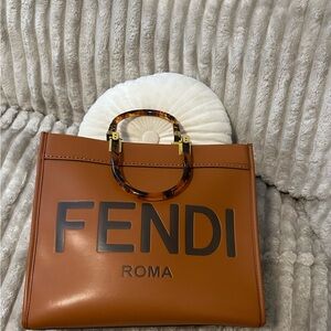 Tan Leather Tote with Tortoiseshell Handles